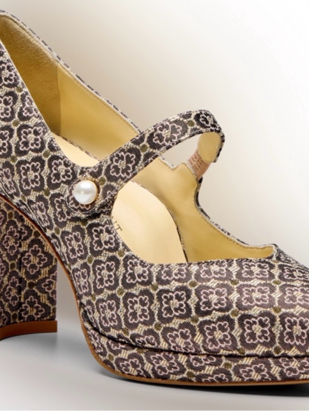 NIB Sarah Flint Plum & Gold Floral Jacquard Mary Jane Pumps - Size IT 39, US 8.5